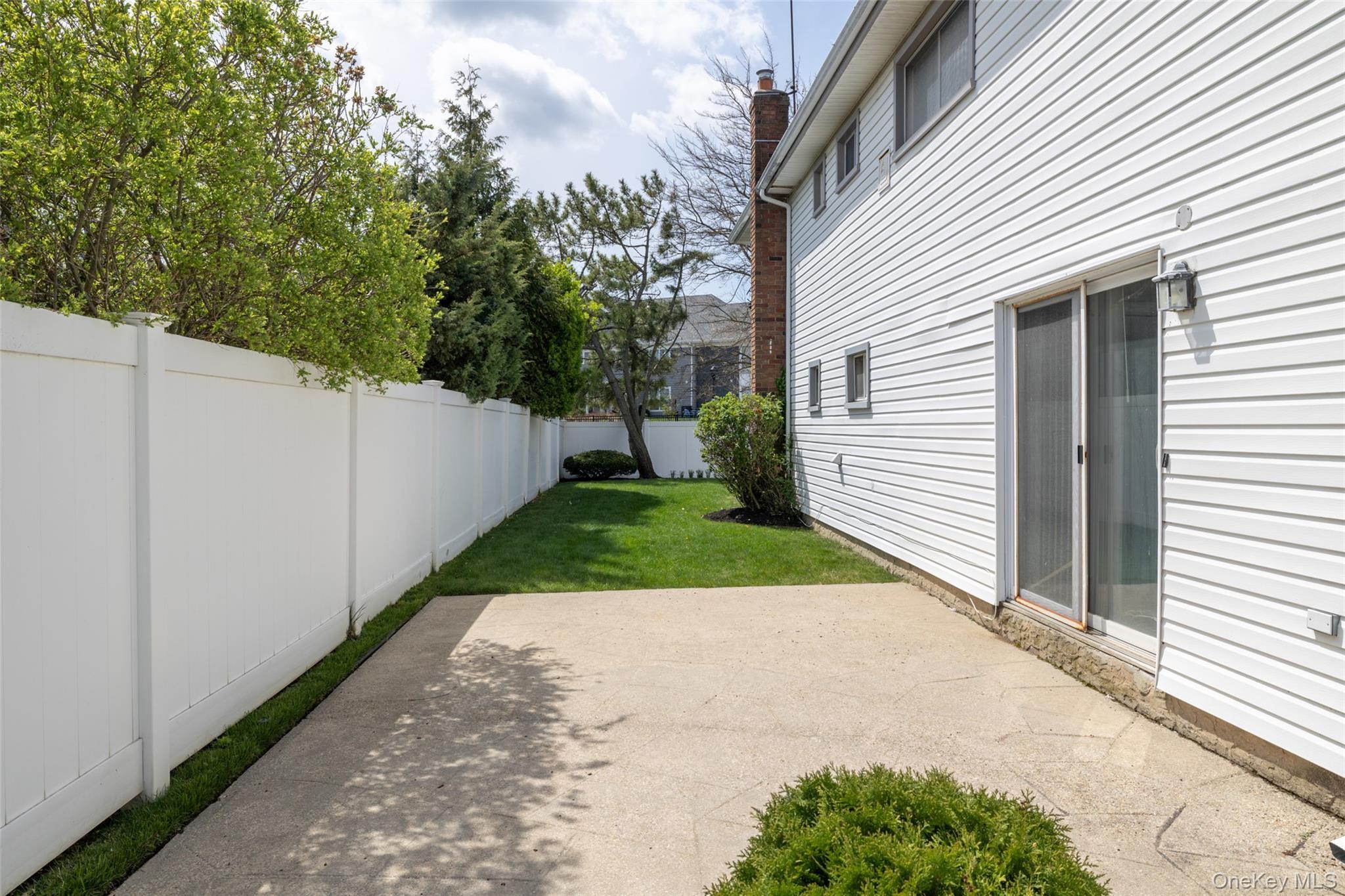 Single Family Madison  Nassau County, NY 11558, MLS-987513-24