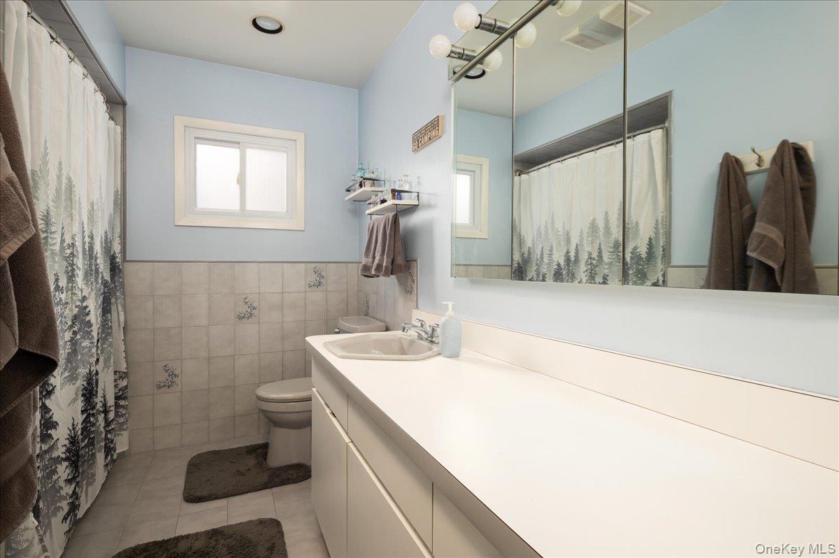 Single Family Durham  Nassau County, NY 11554, MLS-987543-12