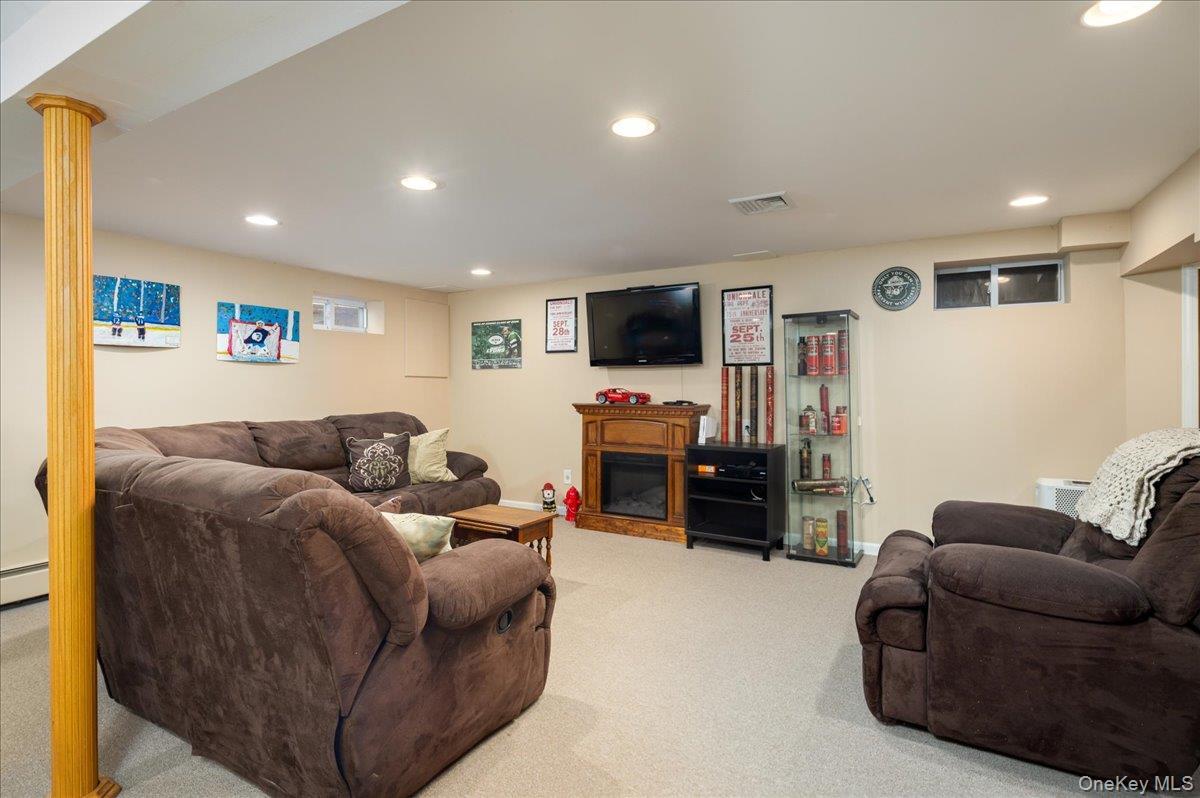 Single Family Durham  Nassau County, NY 11554, MLS-987543-17