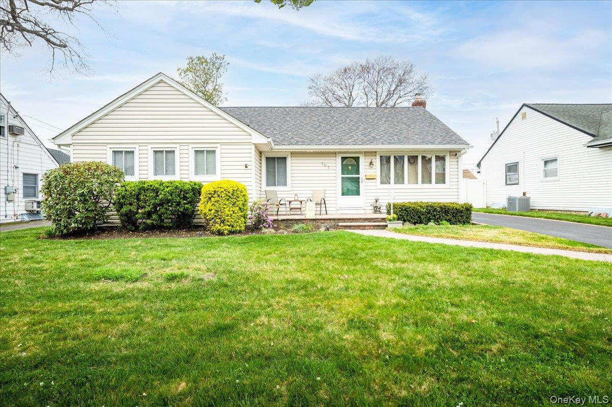 Single Family Durham  Nassau County, NY 11554, MLS-987543-2