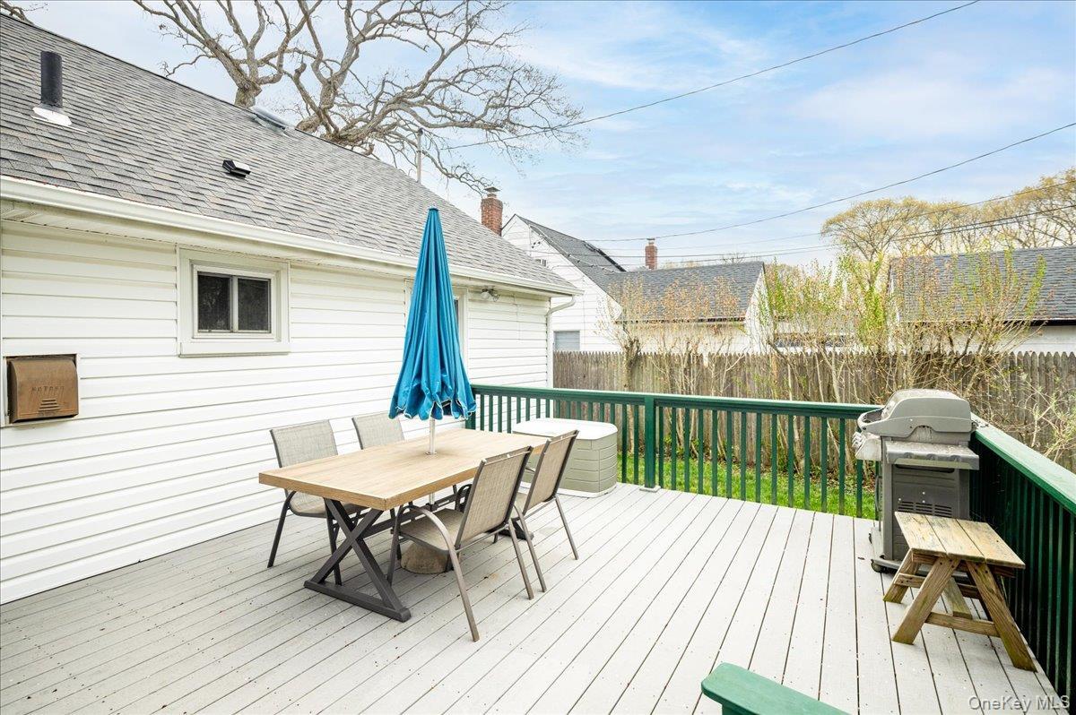 Single Family Durham  Nassau County, NY 11554, MLS-987543-23