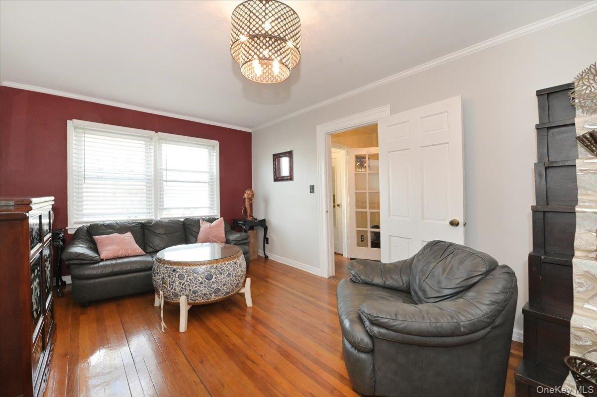 Single Family Francis Lewis  Queens, NY 11429, MLS-987548-3