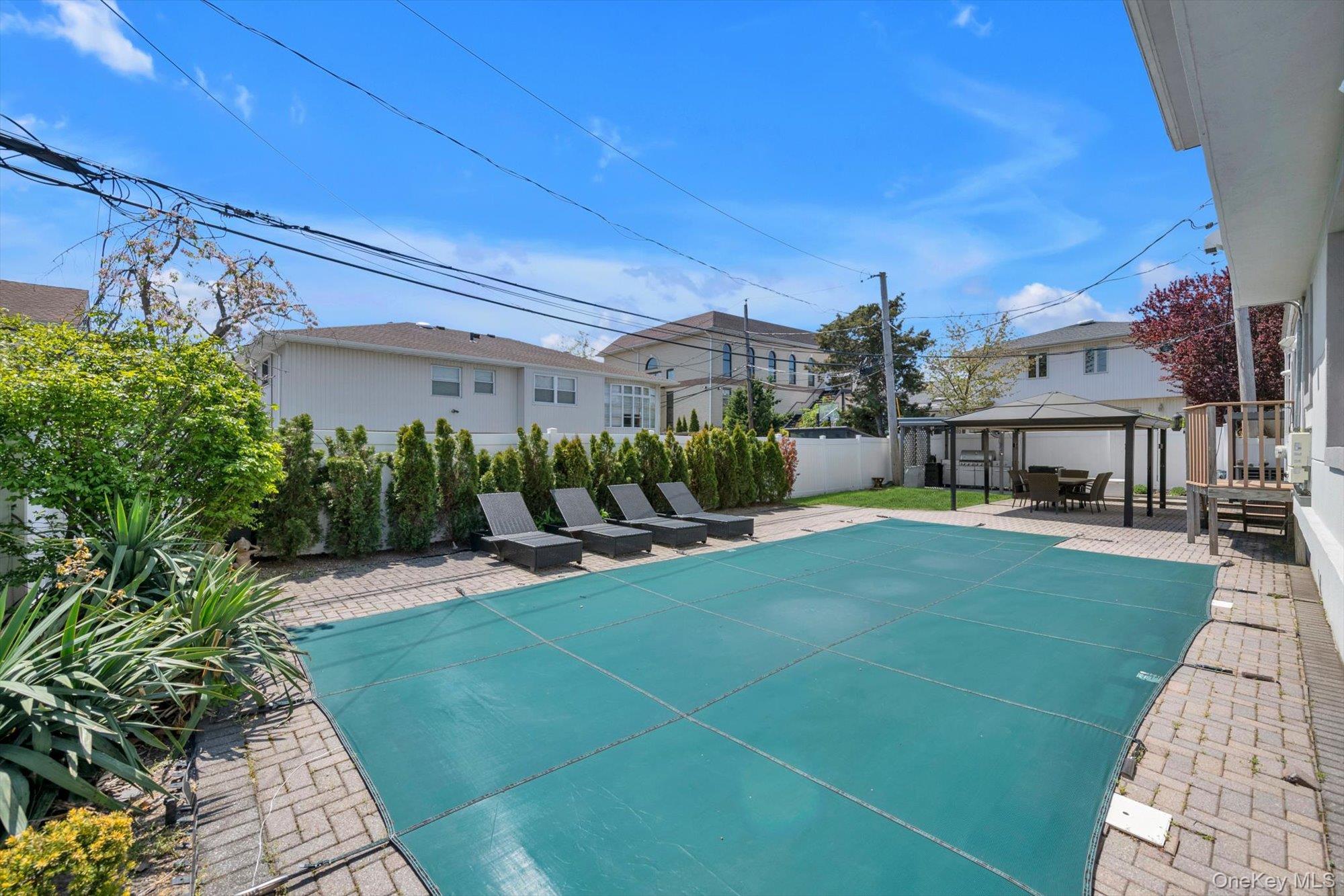 Single Family Sherwood Street Nassau County, NY 11581, MLS-987552-23