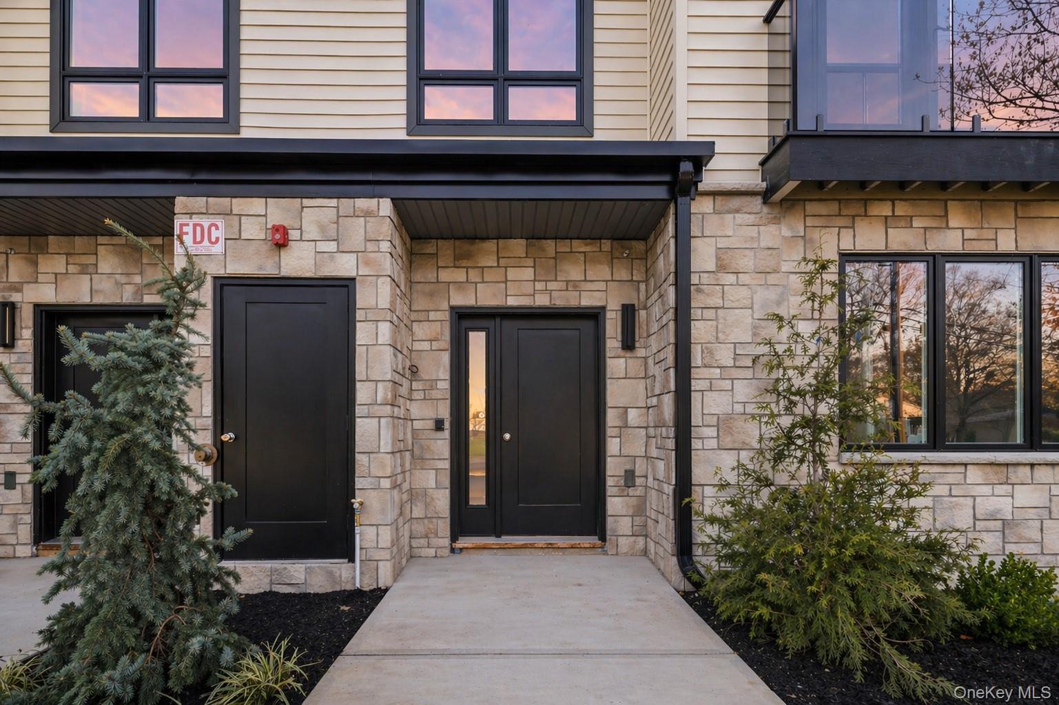 Condo Mirror Lake  Rockland County, NY 10977, MLS-987596-2