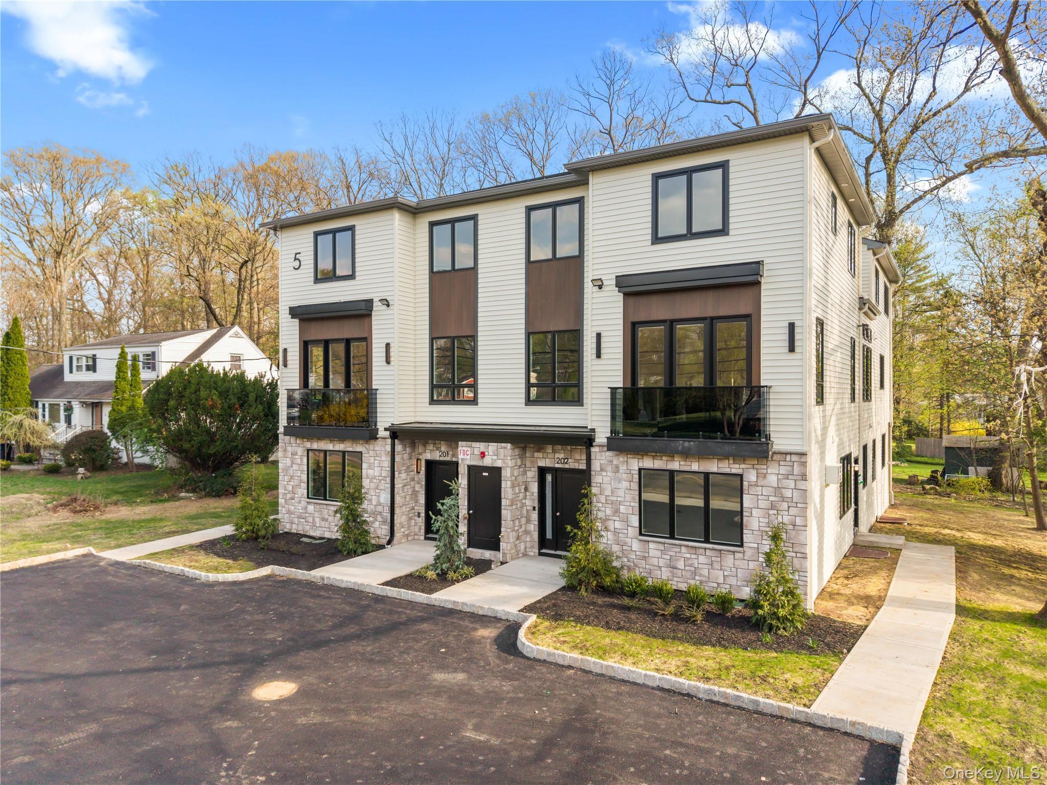 Condo Mirror Lake  Rockland County, NY 10977, MLS-987596-46