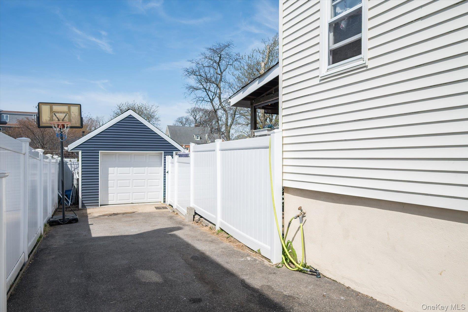 Single Family Waldo  Nassau County, NY 11518, MLS-987616-18