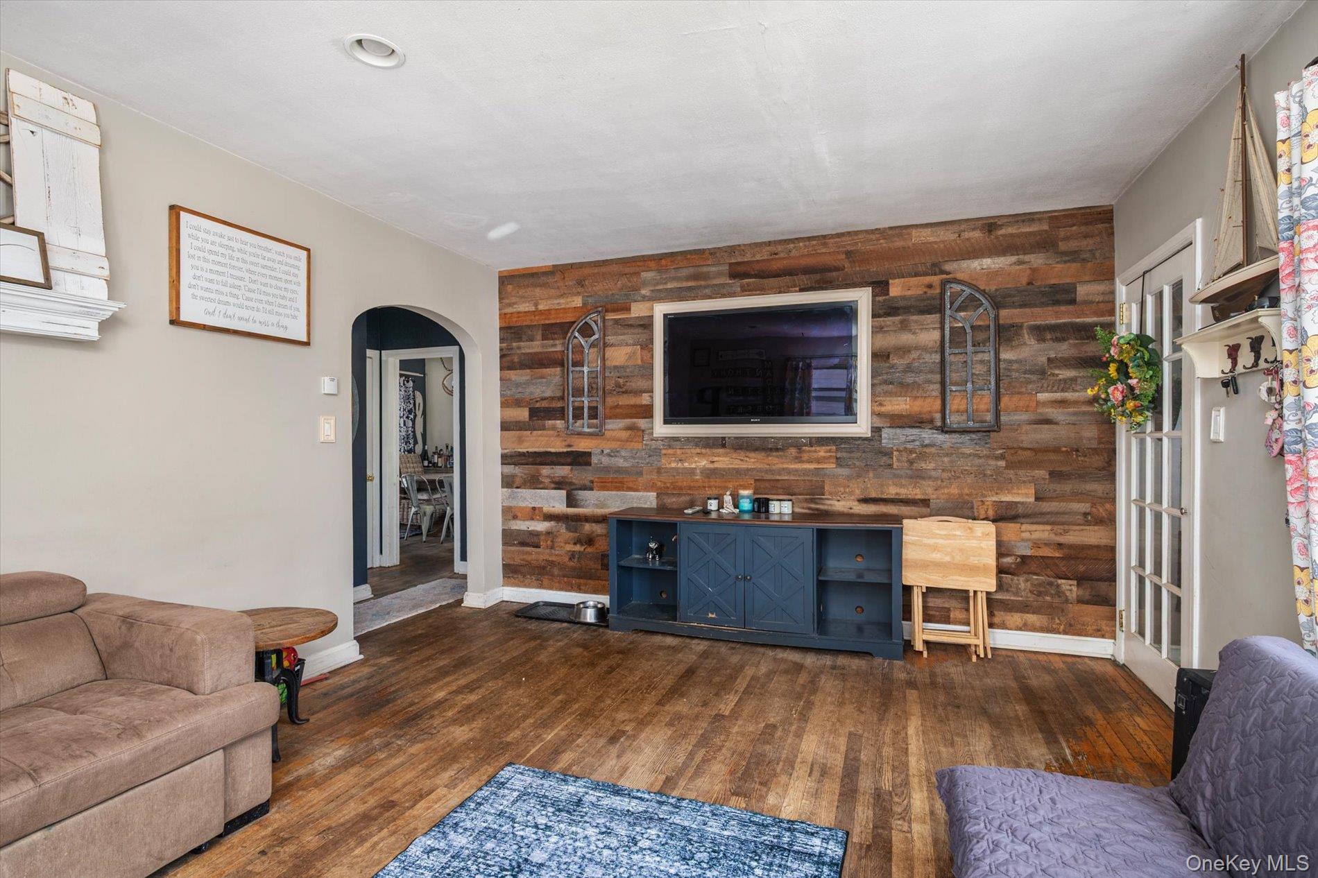 Single Family Waldo  Nassau County, NY 11518, MLS-987616-5