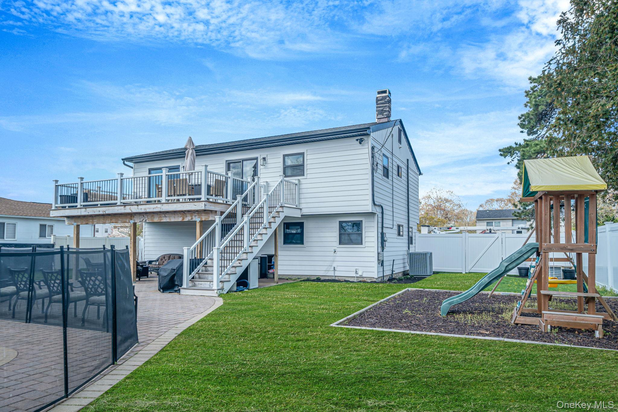 Single Family Nimbus  Suffolk County, NY 11741, MLS-987620-19