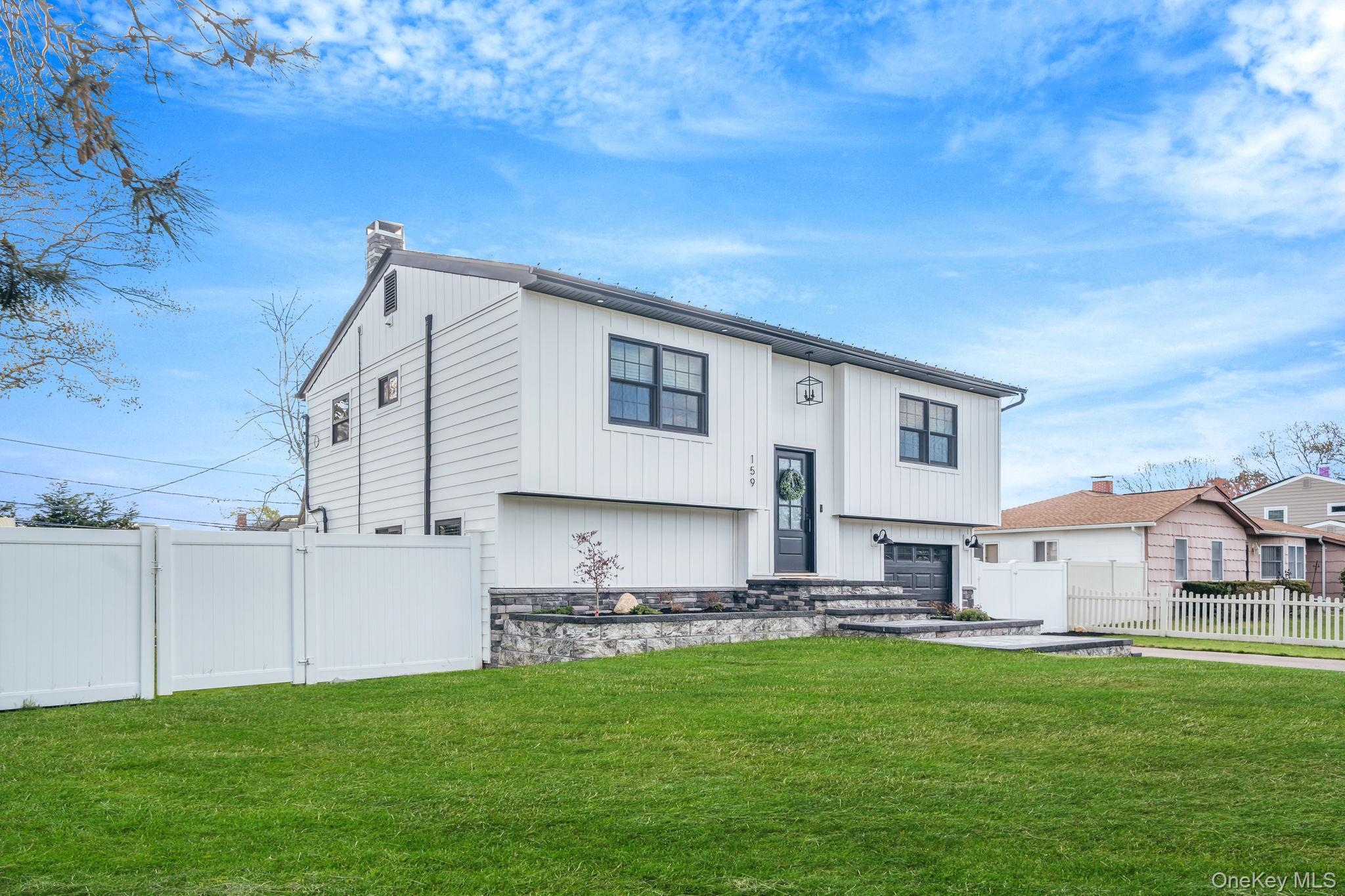 Single Family Nimbus  Suffolk County, NY 11741, MLS-987620-2