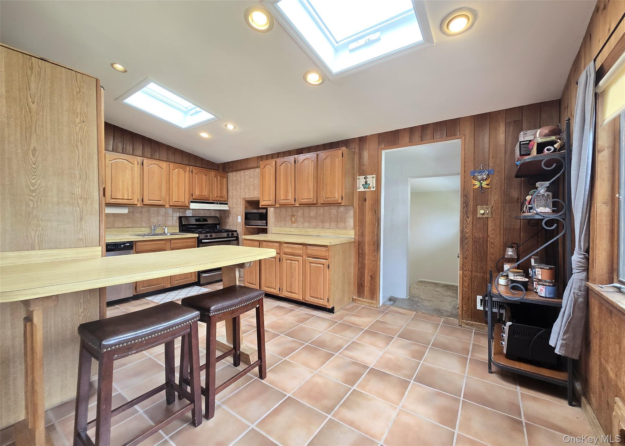 Single Family Peter  Suffolk County, NY 11779, MLS-987630-5