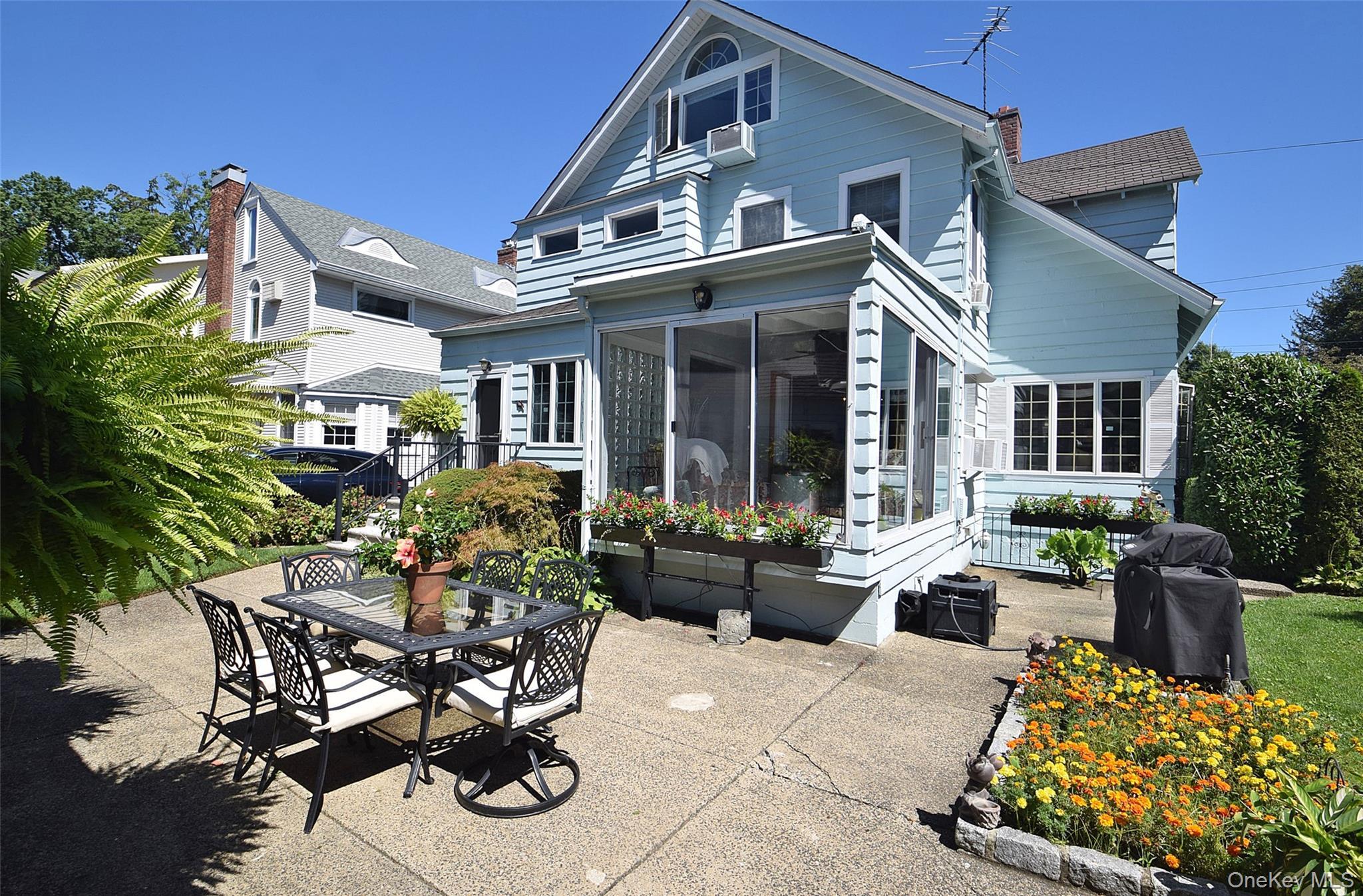 Single Family Westmoreland Street Queens, NY 11363, MLS-987650-34