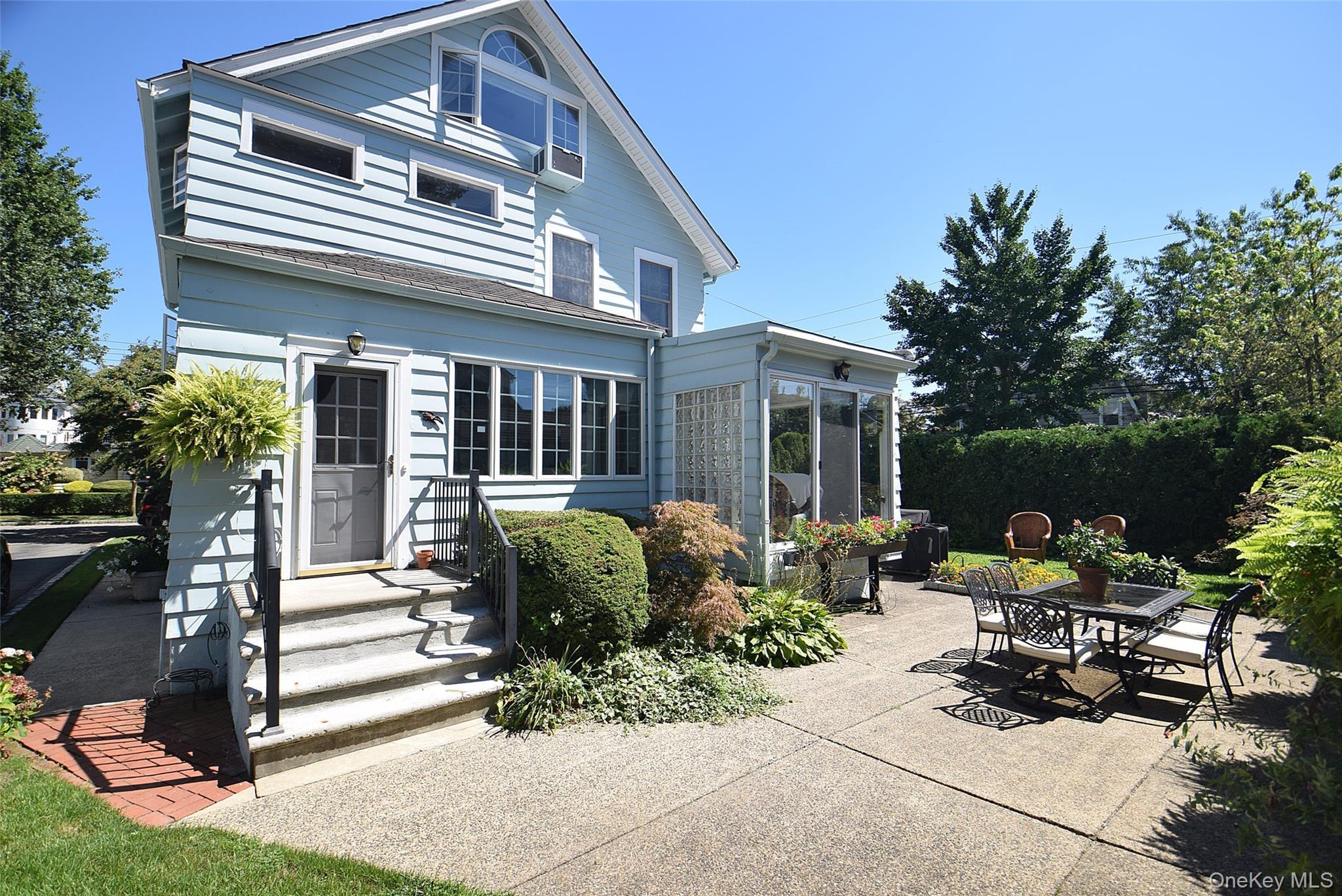 Single Family Westmoreland Street Queens, NY 11363, MLS-987650-39