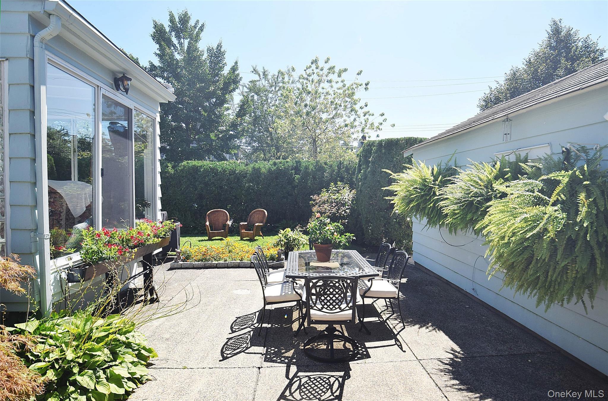 Single Family Westmoreland Street Queens, NY 11363, MLS-987650-40