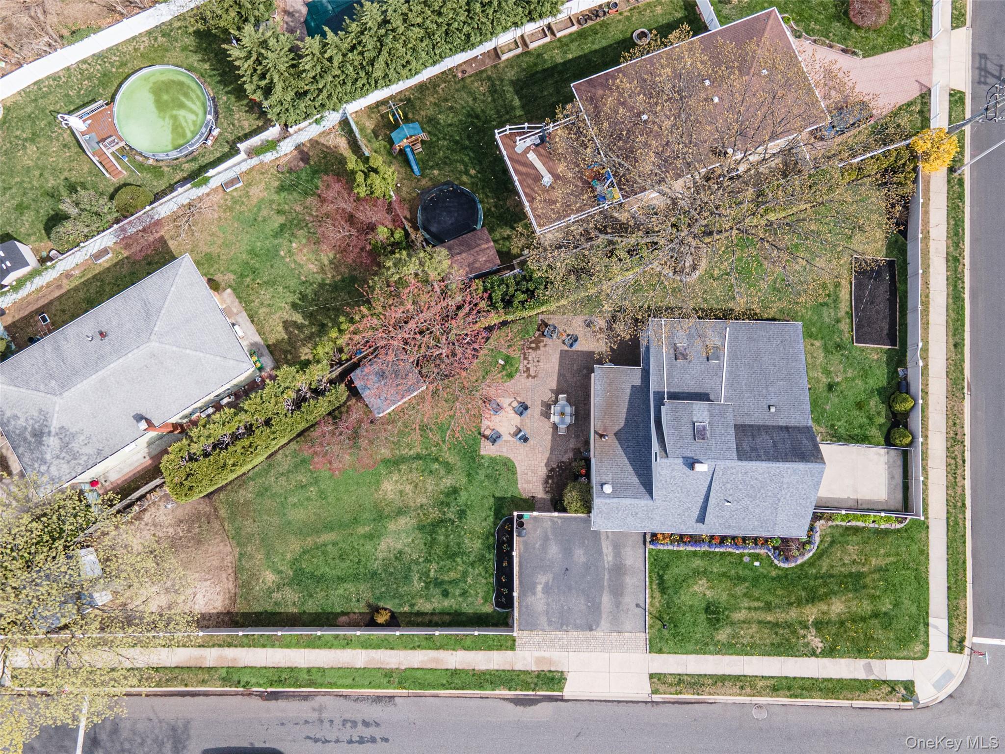 Single Family Orchid  Nassau County, NY 11756, MLS-987669-2