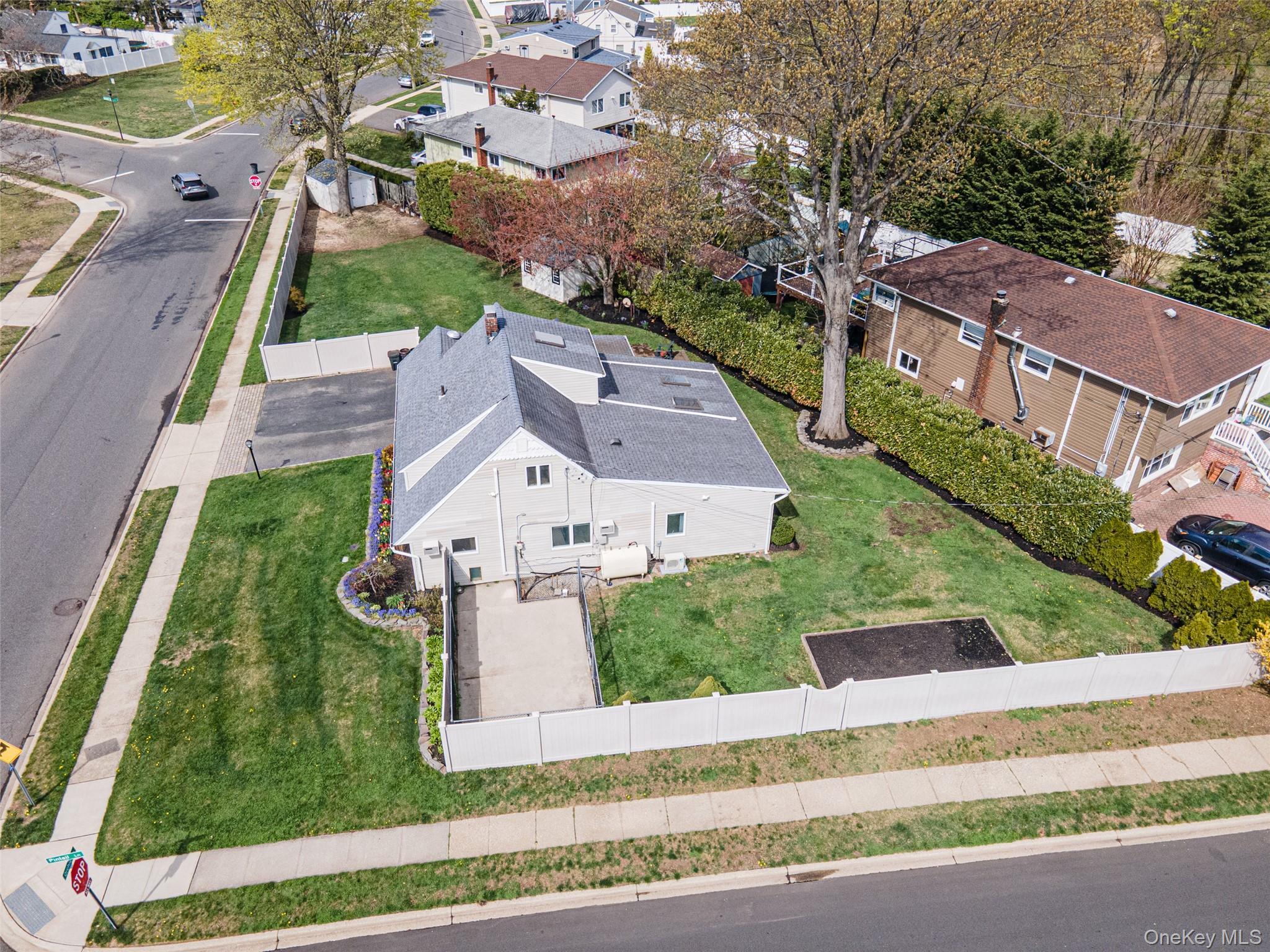 Single Family Orchid  Nassau County, NY 11756, MLS-987669-4