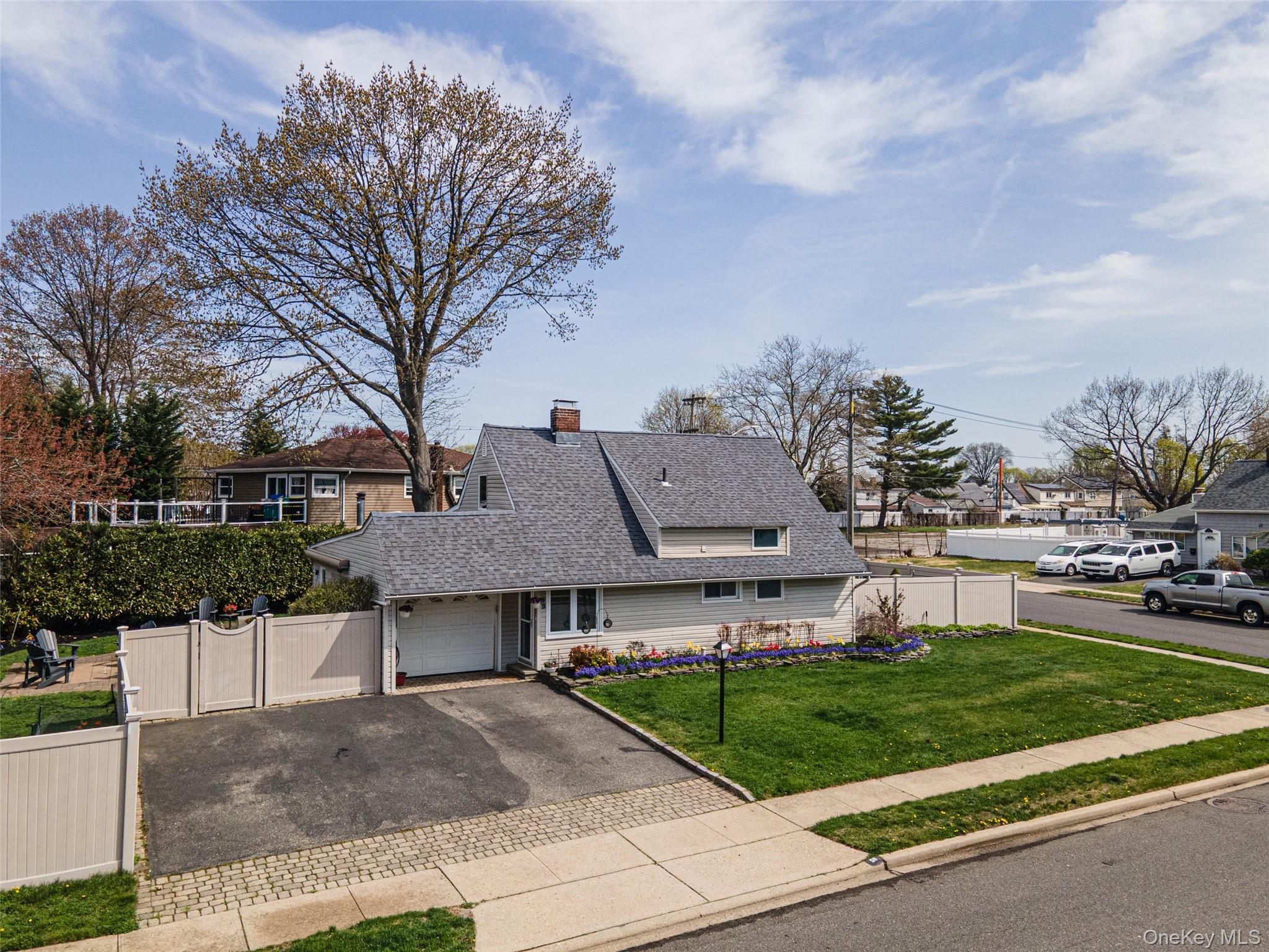 Single Family Orchid  Nassau County, NY 11756, MLS-987669-5