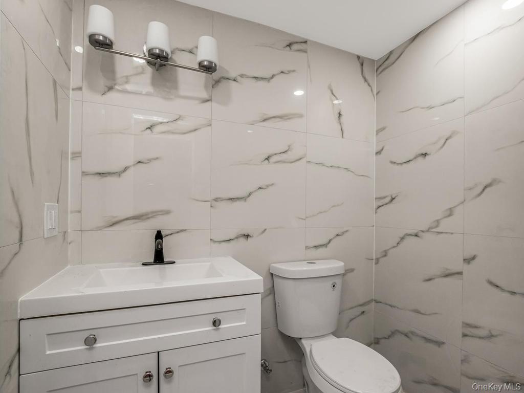 Single Family Van Nest  Bronx, NY 10460, MLS-987674-16