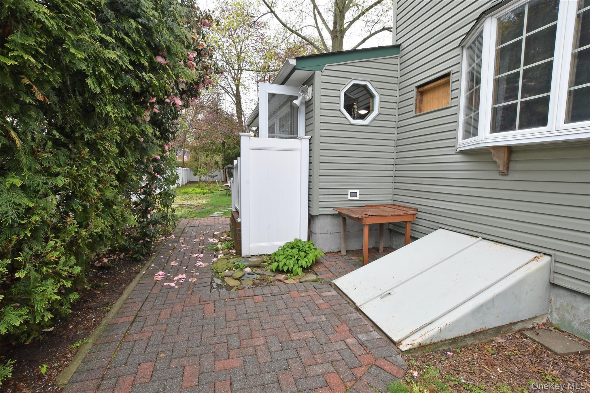 Single Family Division Avenue  Suffolk County, NY 11796, MLS-987677-43