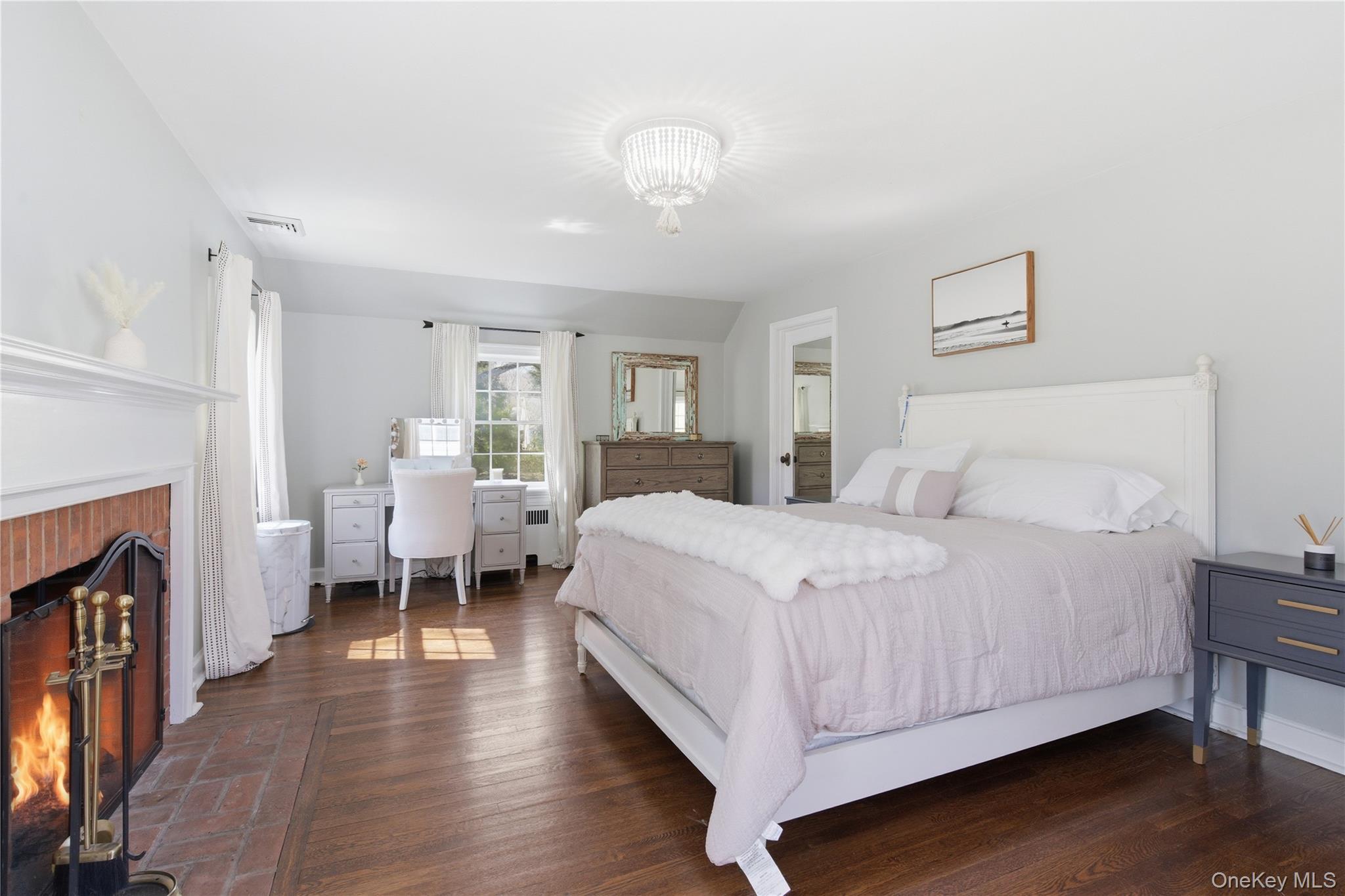 Single Family W Neck Road  Suffolk County, NY 11743, MLS-987719-27