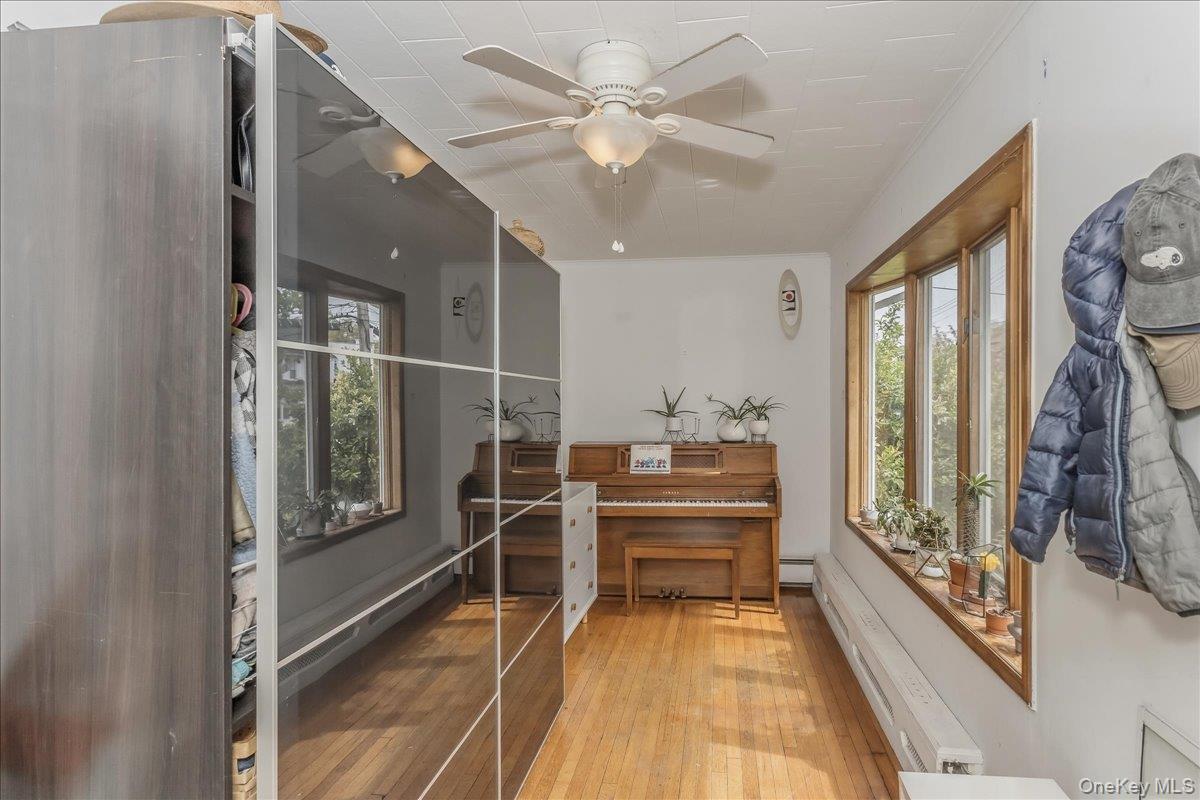 Single Family Westmoreland Street Queens, NY 11363, MLS-987724-3