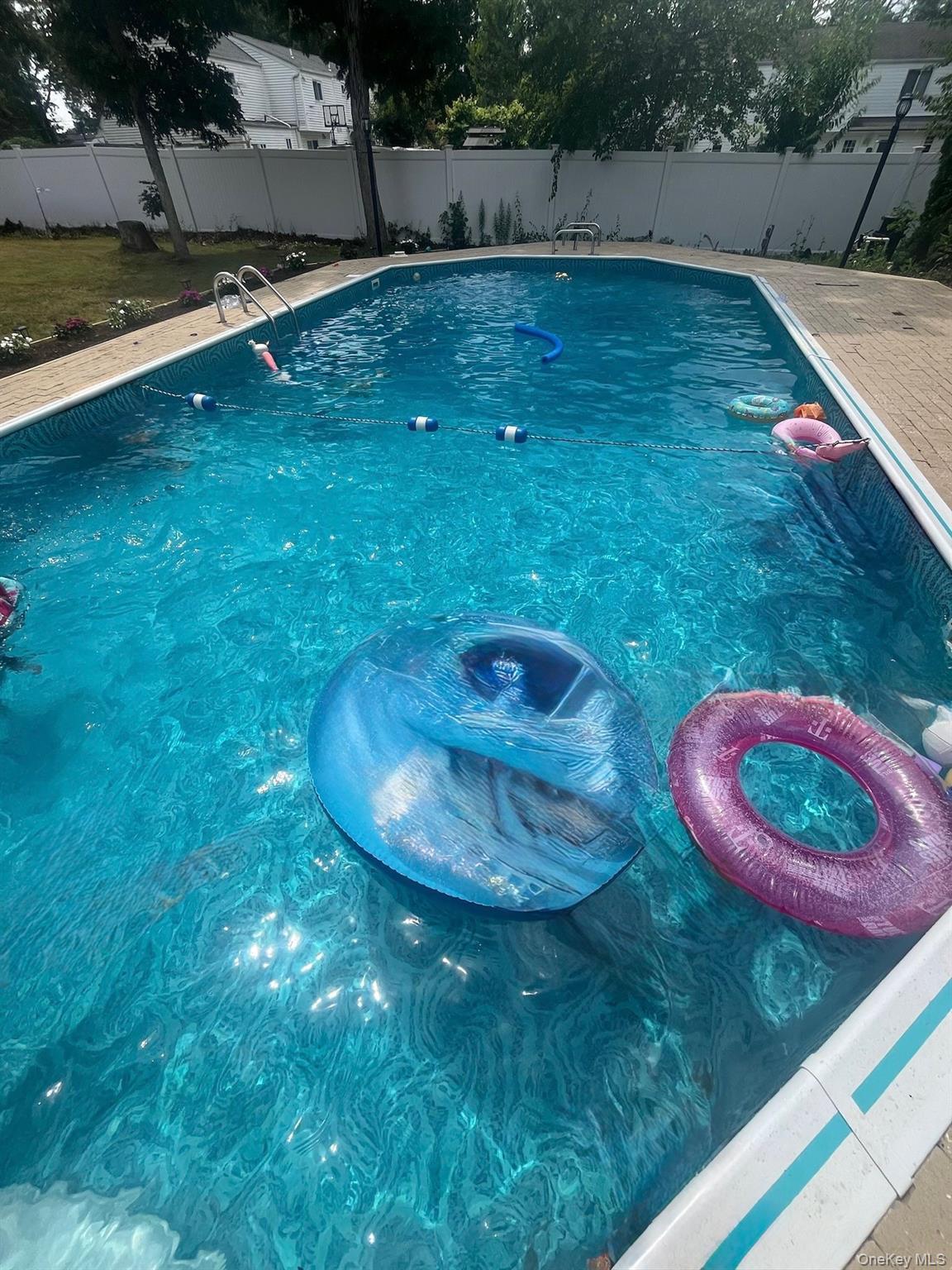 Single Family Cedar  Suffolk County, NY 11727, MLS-987755-5