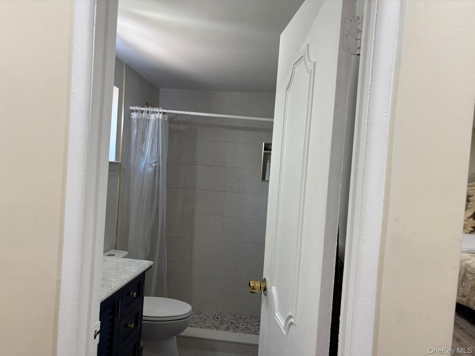 Single Family Cedar Avenue  Suffolk County, NY 11727, MLS-987755-7