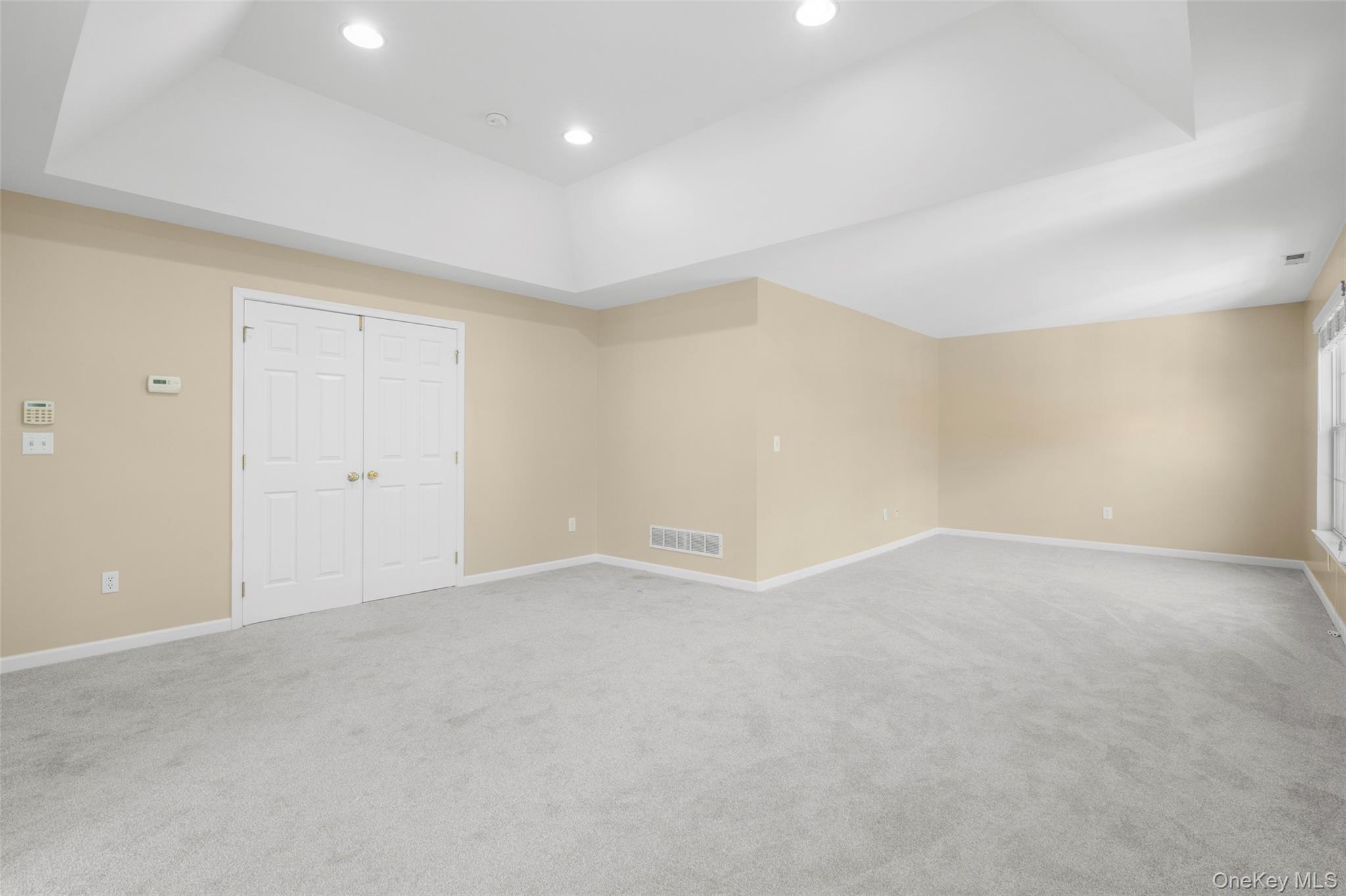 Single Family Vassar  Dutchess County, NY 12524, MLS-987765-23