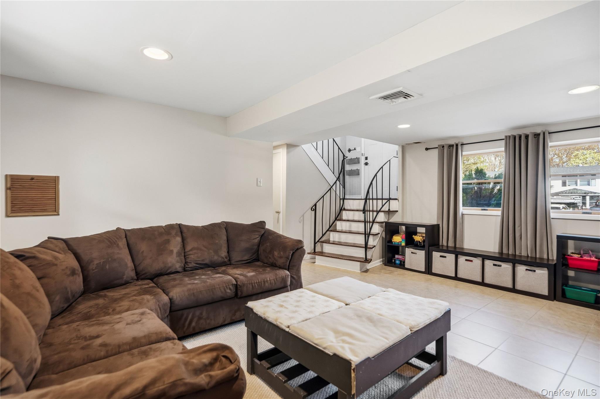 Single Family Branch  Suffolk County, NY 11733, MLS-987786-22