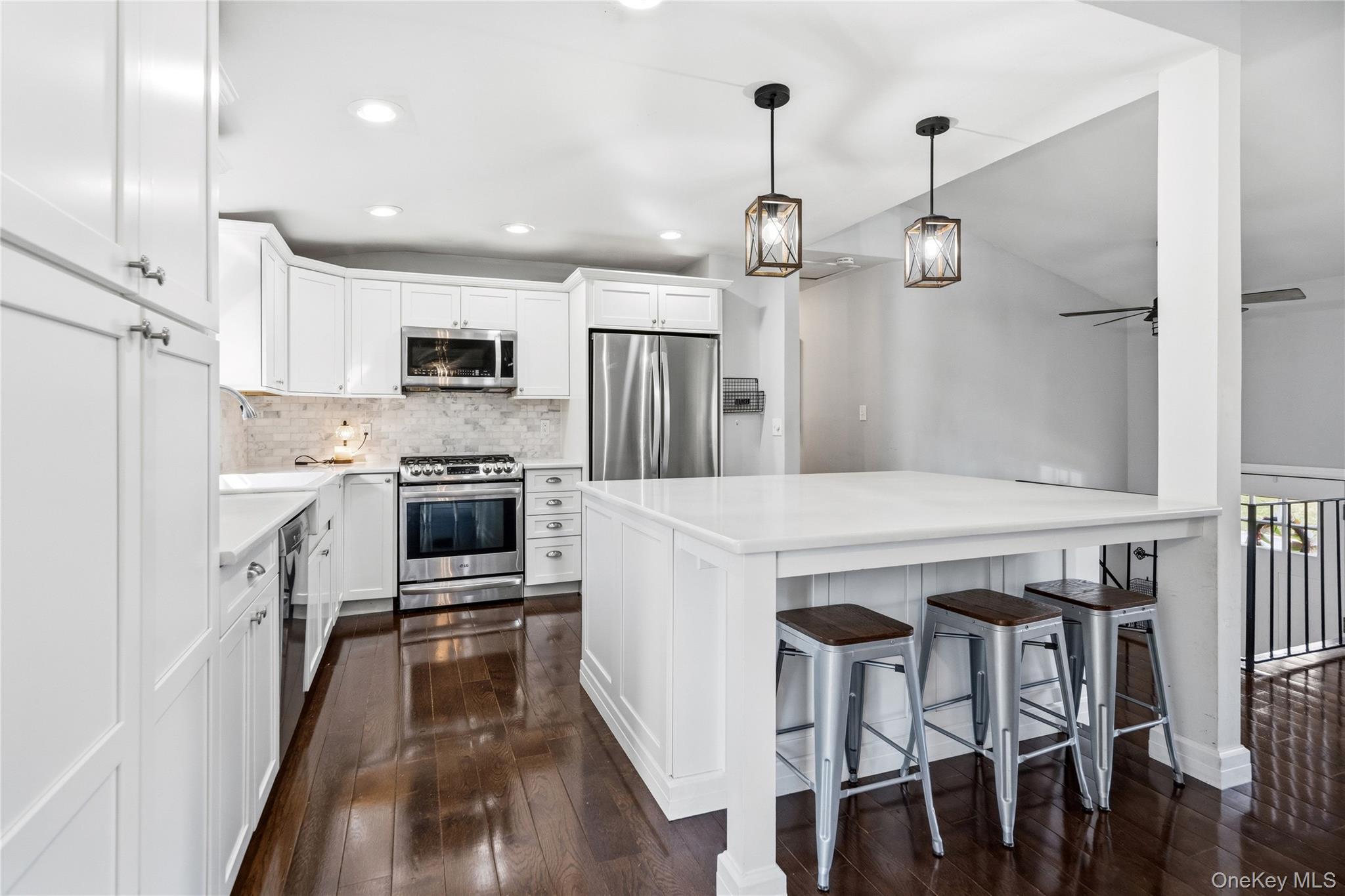 Single Family Branch  Suffolk County, NY 11733, MLS-987786-9