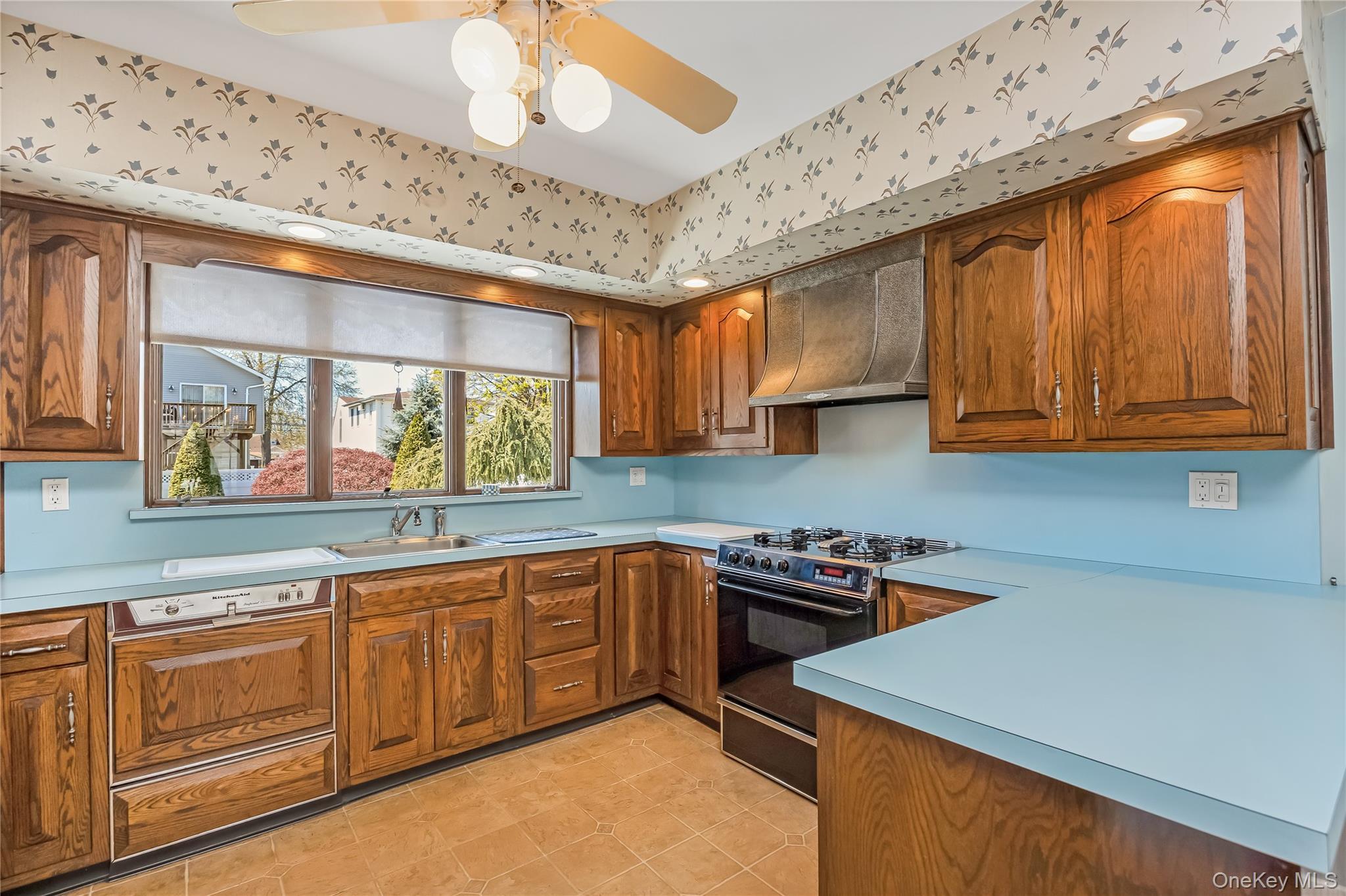 Single Family Bergen  Nassau County, NY 11710, MLS-987792-15