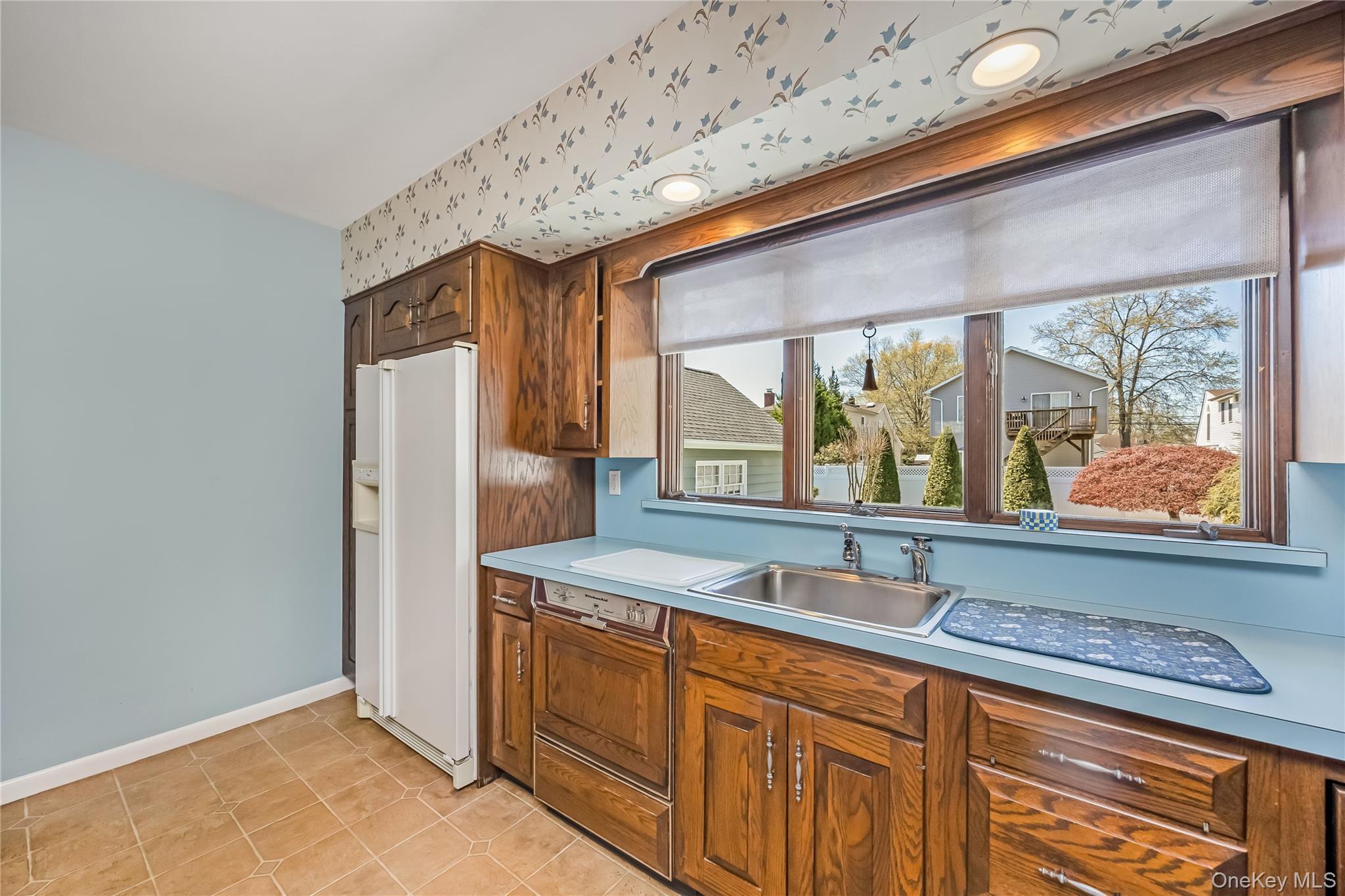 Single Family Bergen  Nassau County, NY 11710, MLS-987792-18
