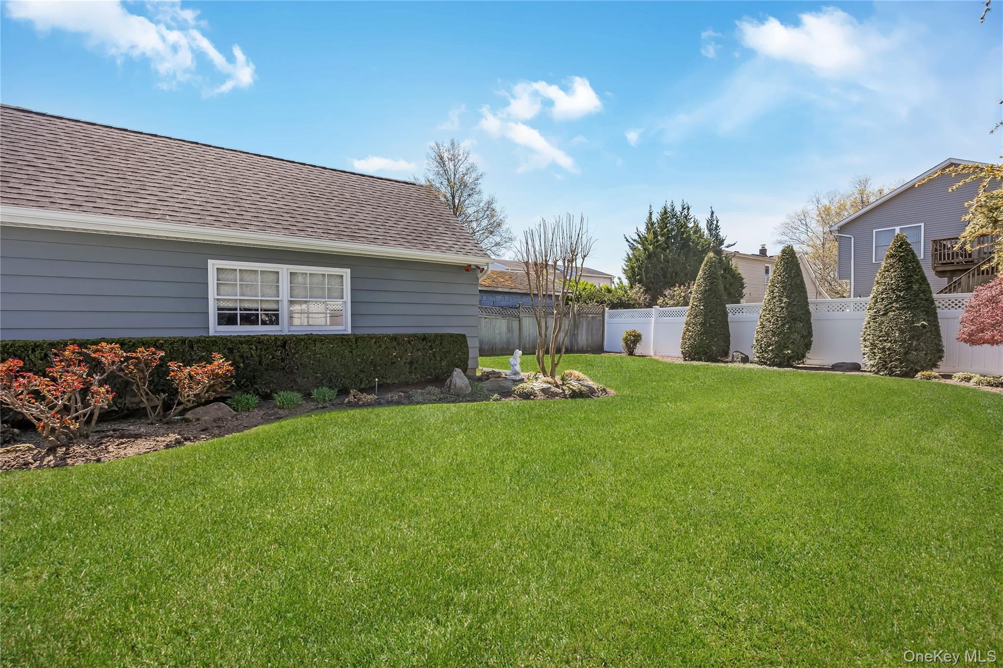 Single Family Bergen  Nassau County, NY 11710, MLS-987792-5