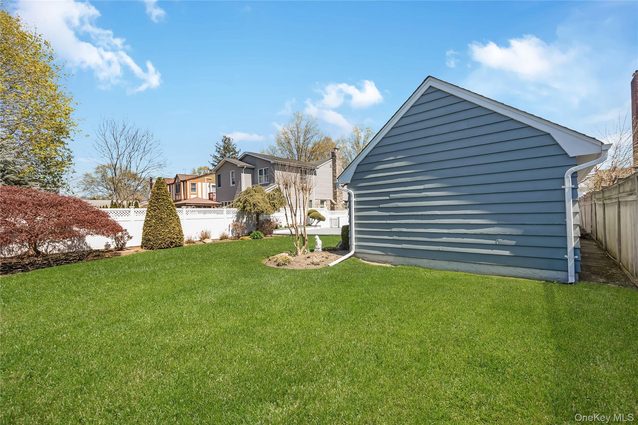 Single Family Bergen  Nassau County, NY 11710, MLS-987792-6