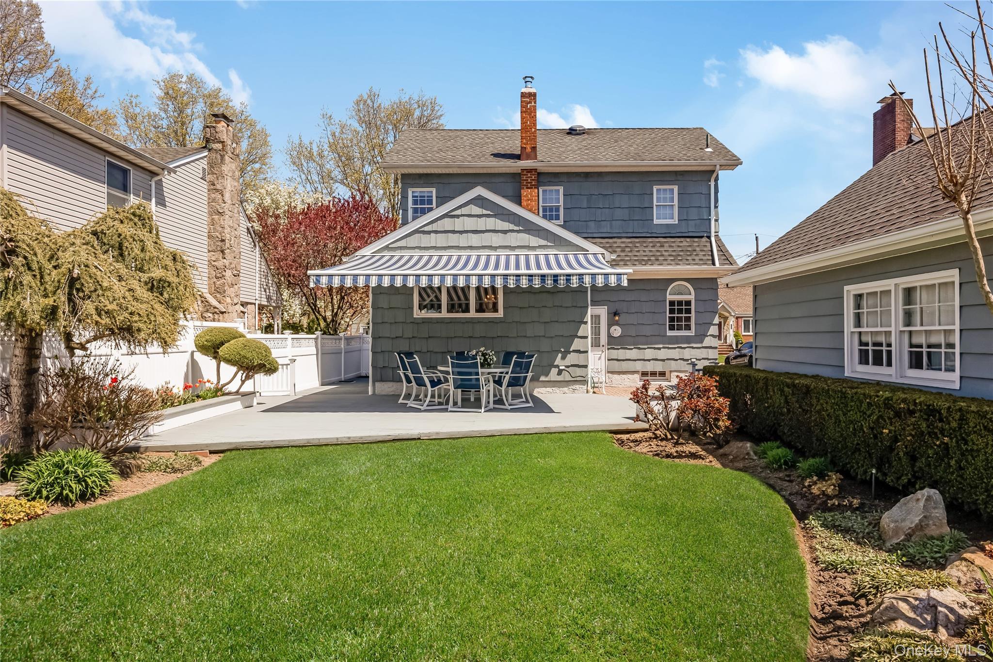Single Family Bergen  Nassau County, NY 11710, MLS-987792-7