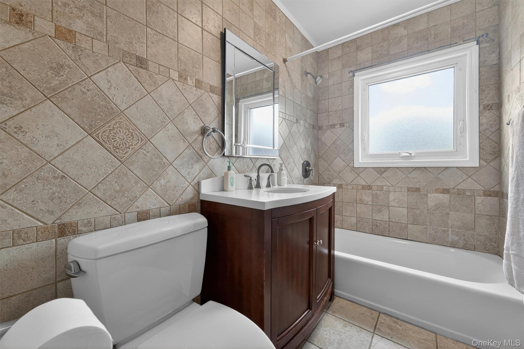 Single Family Bruckner  Bronx, NY 10461, MLS-987819-26
