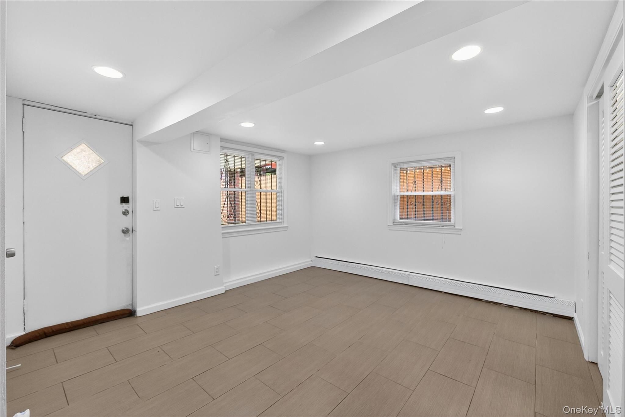Single Family Bruckner  Bronx, NY 10461, MLS-987819-33