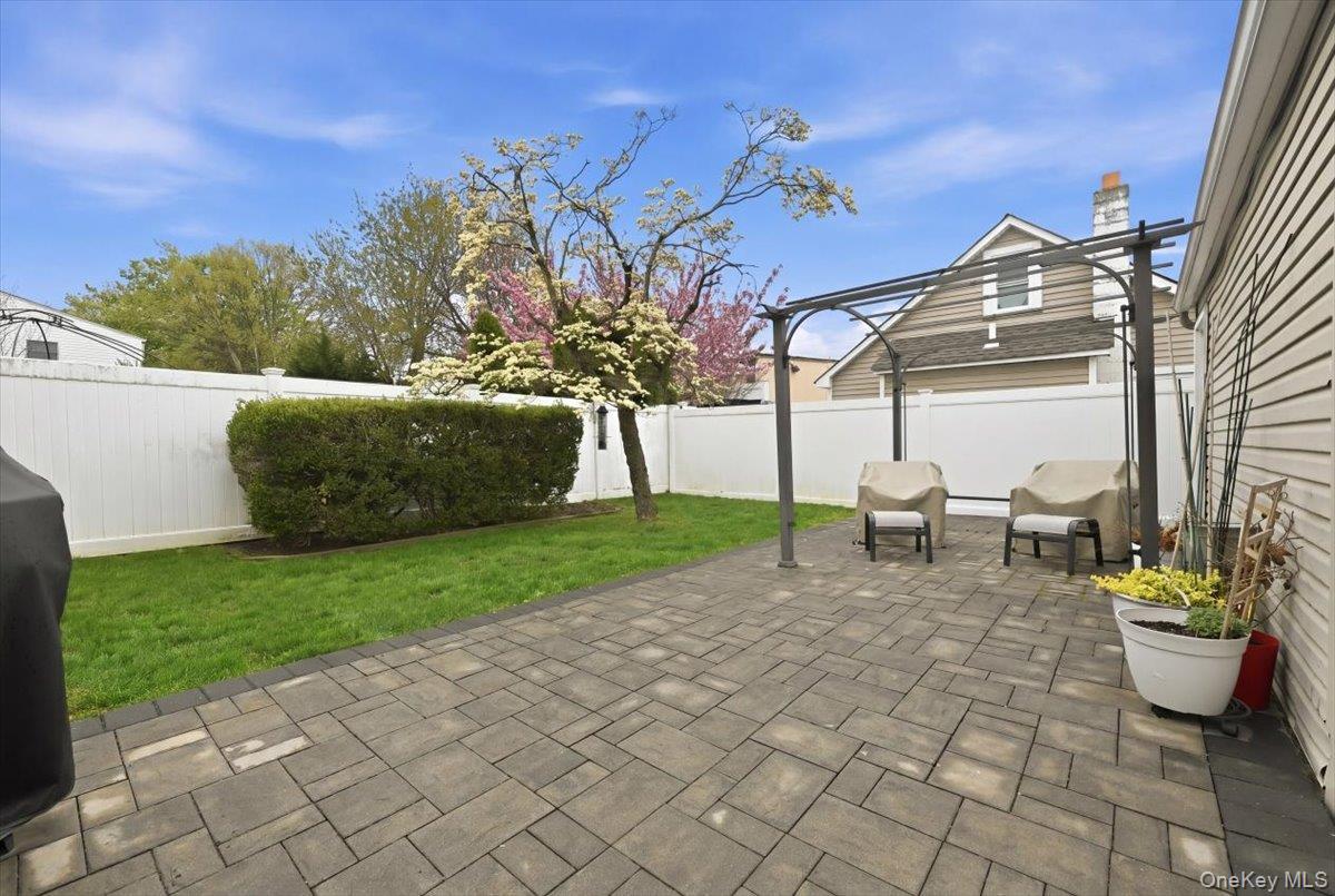 Single Family Higgins  Nassau County, NY 11572, MLS-987829-23