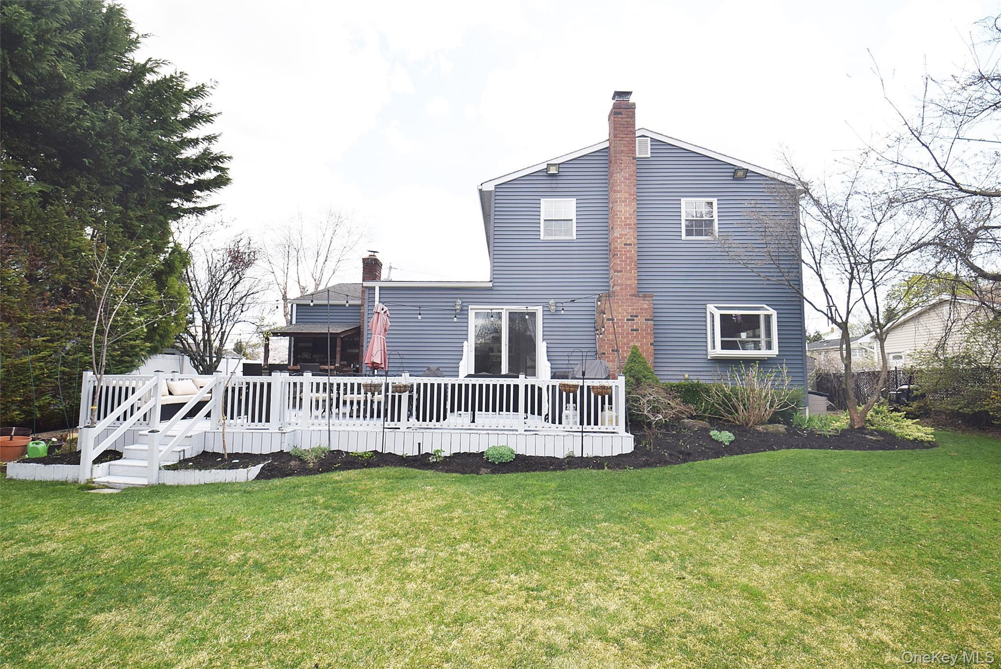 Single Family Lagoon  Suffolk County, NY 11730, MLS-987840-30
