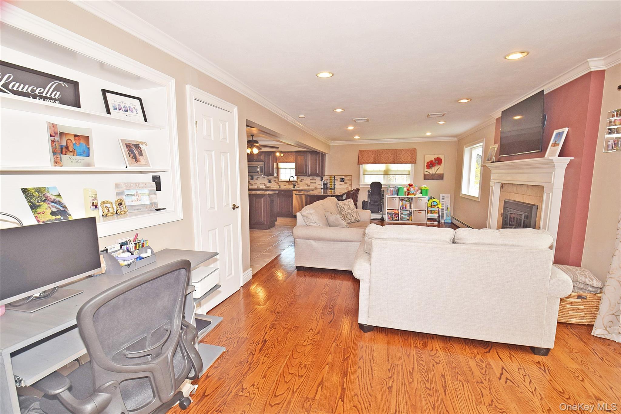 Single Family Lagoon  Suffolk County, NY 11730, MLS-987840-9