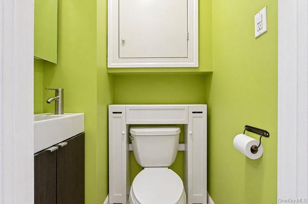 Single Family Cross Bay  Queens, NY 11693, MLS-987868-10