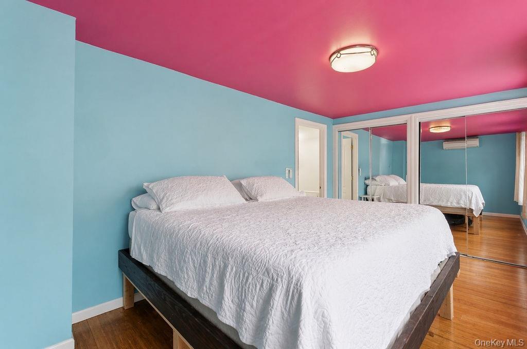 Single Family Cross Bay  Queens, NY 11693, MLS-987868-18