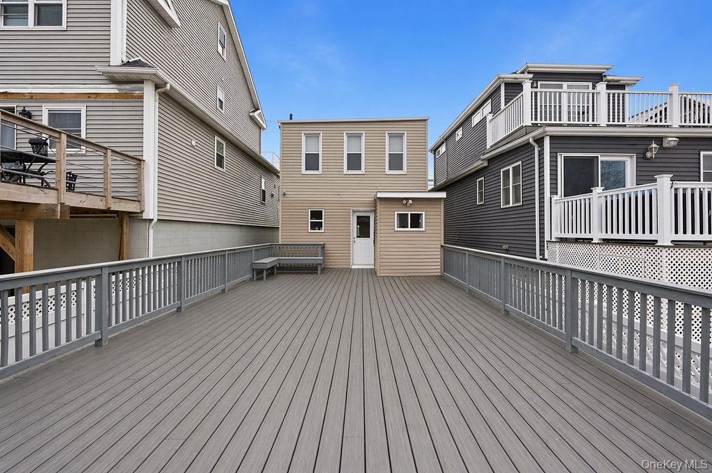 Single Family Cross Bay  Queens, NY 11693, MLS-987868-21