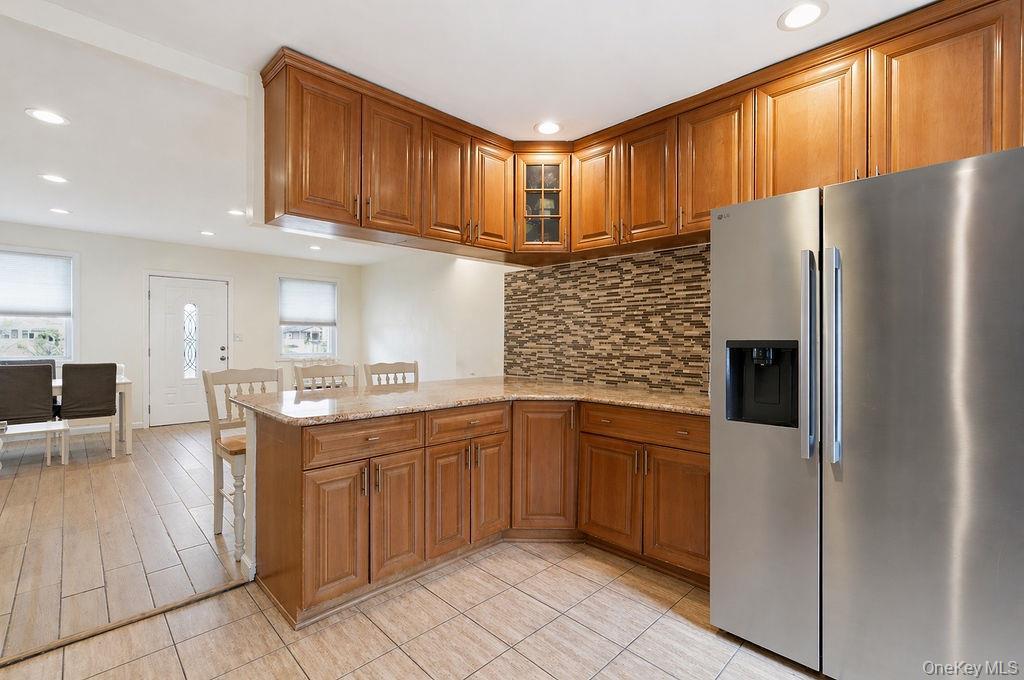 Single Family Cross Bay  Queens, NY 11693, MLS-987868-4