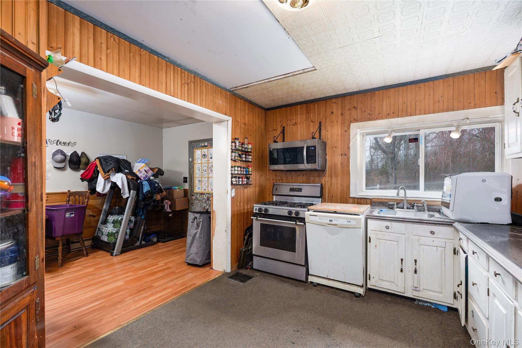 Single Family Powerline  Dutchess County, NY 12580, MLS-987915-22