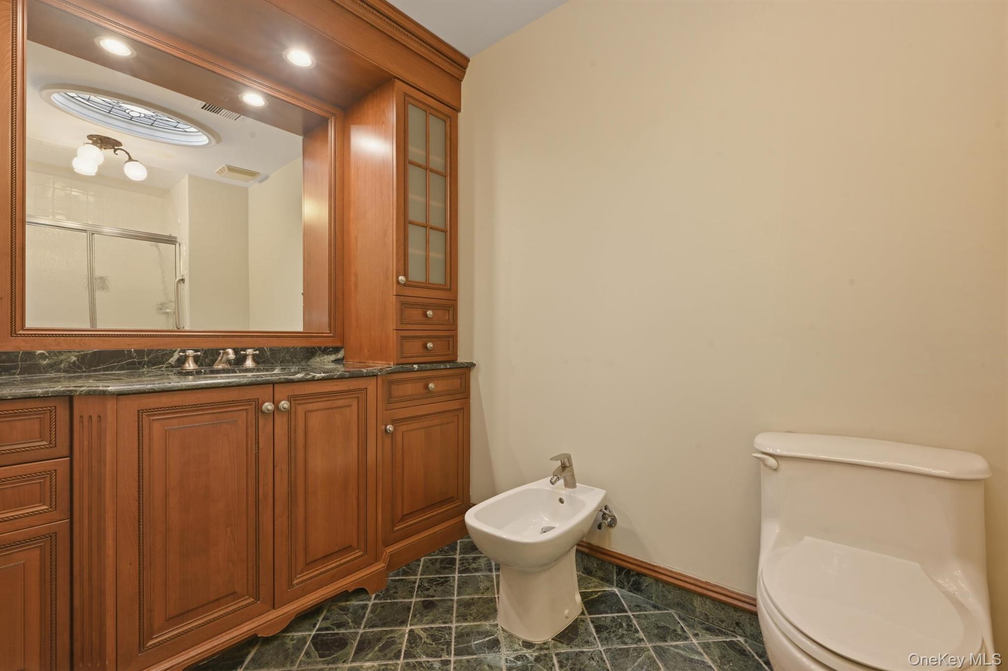 Condo Chestnut Hill  Nassau County, NY 11576, MLS-987962-26