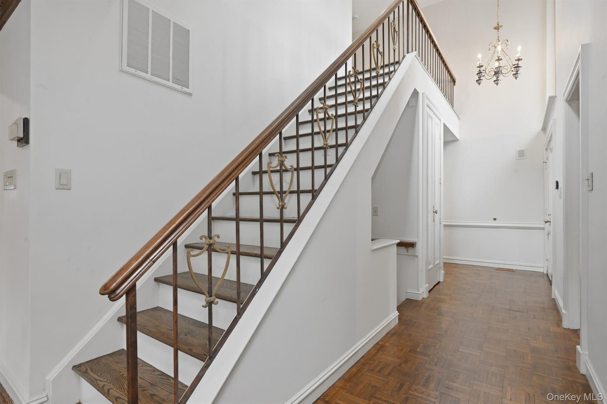 Condo Chestnut Hill  Nassau County, NY 11576, MLS-987962-7