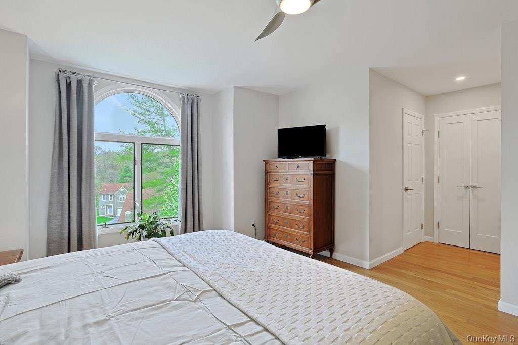 Single Family Regent  Westchester County, NY 10549, MLS-987979-13