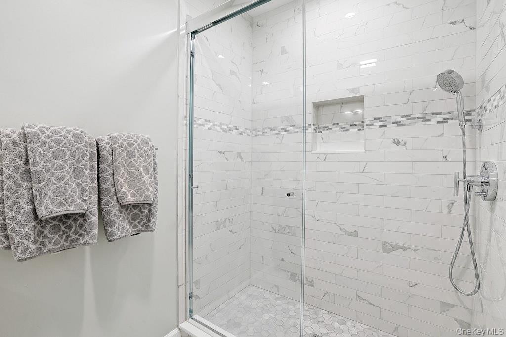 Single Family Regent  Westchester County, NY 10549, MLS-987979-16