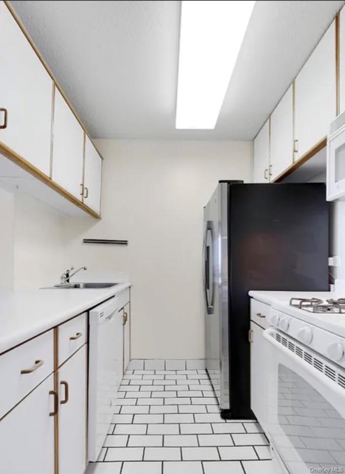 Apartment Rector  Manhattan, NY 10280, MLS-987992-4