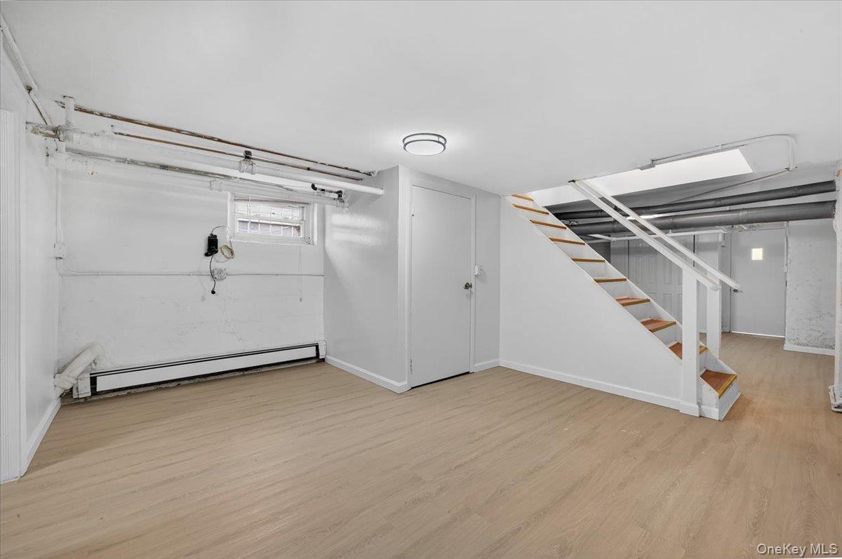 Single Family Harper  Bronx, NY 10466, MLS-988066-23